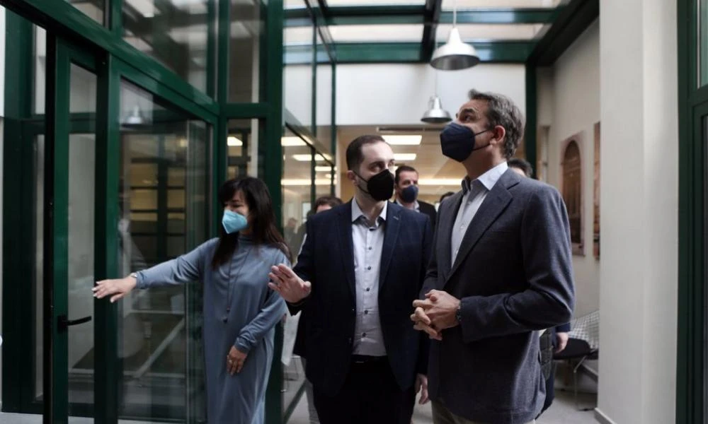 ΟΚΑΝΑ: Στον πρώτο χώρο εποπτευόμενης χρήσης ναρκωτικών ο πρωθυπουργός (βίντεο)